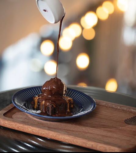 LUGAR CAFE لوقار كوفي