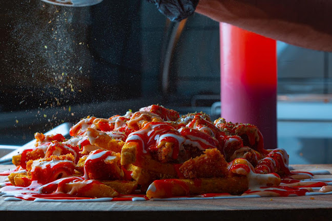 سوبر فرايز - الضيافة