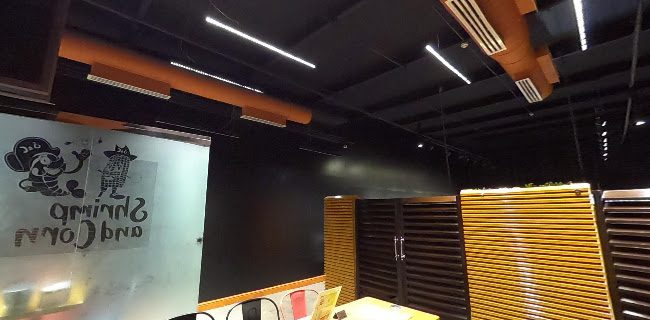 شرمب آند كورن - الضيافة