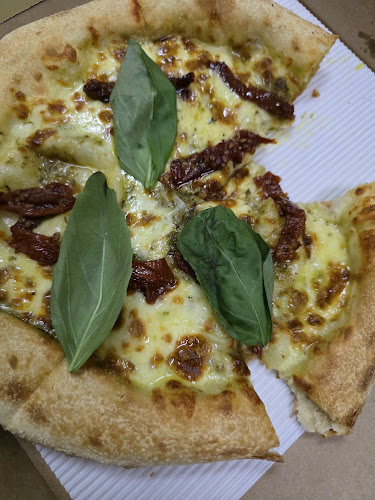 لورينزو بيتزا - الضيافة