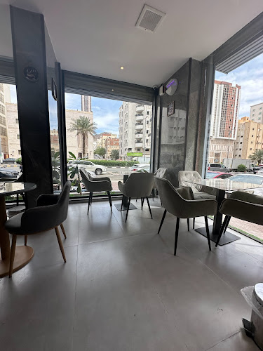 زهور التاج Zuhur Alttaj Coffee