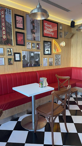 Opinii despre بيتزا 911 în الرياض - الضيافة