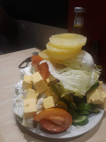 Comentarii opinii despre مطعم كهف البحر