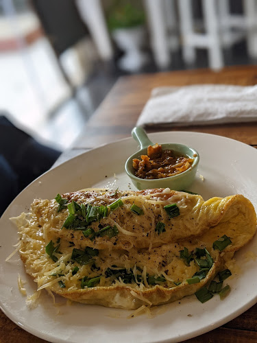 Comentarii opinii despre LaFamiglia Bistro Cafe لافاميليا بيسترو كافيه