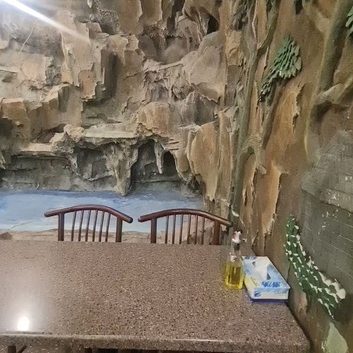 بروستد الكوخ القديم - الرياض