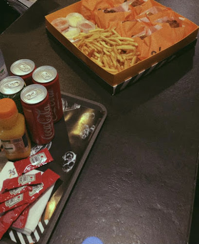 ٢/٣ توثيردز - جدة