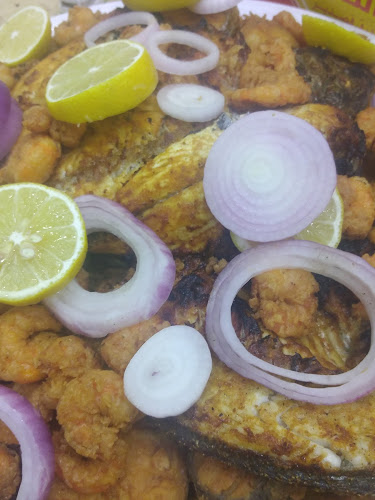 مطعم لذة السمك الطازج - رياض الخبراء