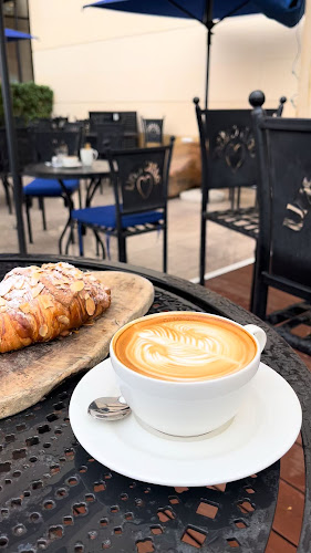 Opinii despre إيرث كافيه în جدة - الضيافة