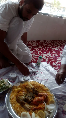 Opinii despre مطعم ثريد الزهور în الدمام - الضيافة