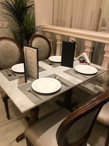 مطعم أوڤال - الرياض