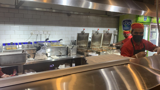 مطعم غصن الفروج - فرع المزاحميه - المزاحمية