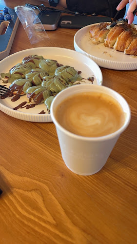 Opinii despre كولتشر كافيه în الباحة - الضيافة