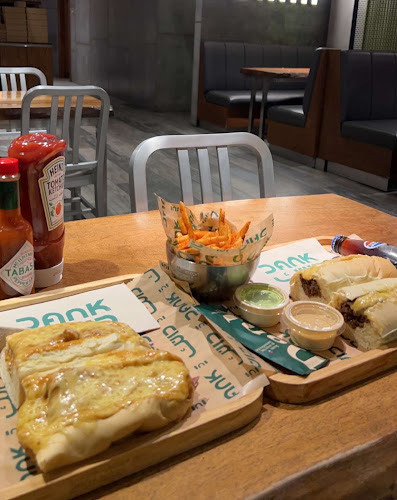 Comentarii opinii despre دانك ساندوتش | Dank Sandwich