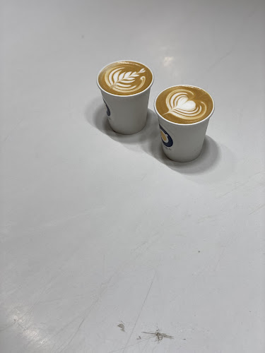 Opinii despre اوروبيا كافيه în الباحة - الضيافة