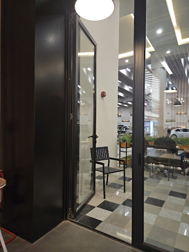 طريق عثمان بن عفان النخيل مول - بوابة 6، الرياض 12483