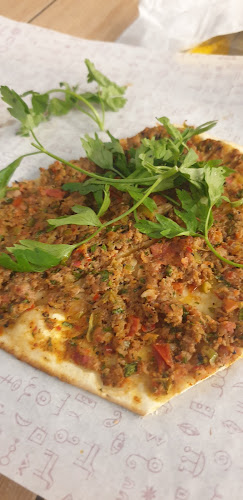 قيف مي فايف - الضيافة