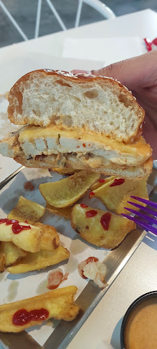 أهوي برجر - الضيافة