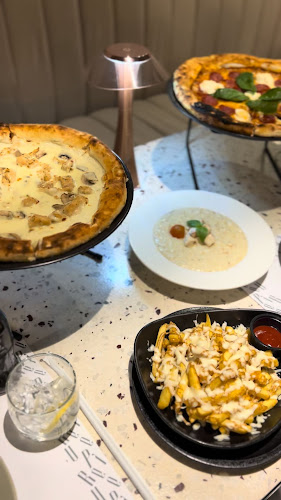 شارع التخصصي، النخيل، الرياض 12383