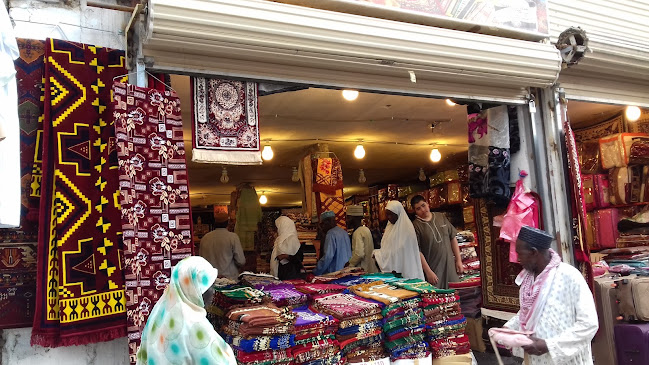 سوق المنصور التجاري