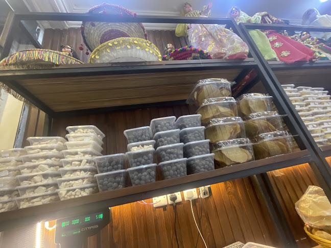 FM27+7VM، الامير عبدالمجيد بن عبدالعزيز، بني ظفر، المدينة المنورة 42316