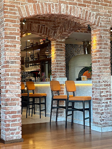 إيرث كافيه - الضيافة