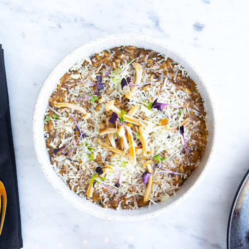 ذي سوشل كتشن - الضيافة