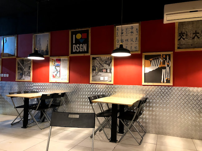 طهاة الدجاج The Crunch Factory