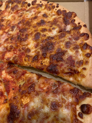 Opinii despre ليتل سيزرز بيتزا! în جدة - الضيافة