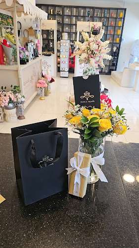 هدايا بانسيه، ورد طبيعي، تغليف هدايا، كوش افراح - الضيافة