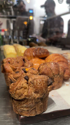 ادمي قهوة و محمصة