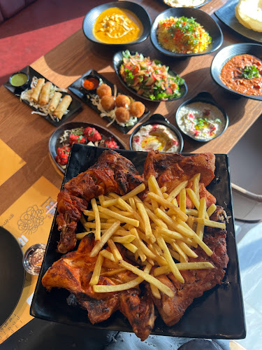 كراون تكا - الضيافة