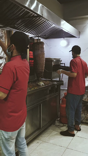 شاورما شاكر القديم - الضيافة