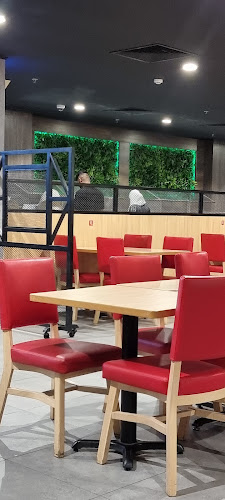 Opinii despre بيتزا هت în جدة - الضيافة