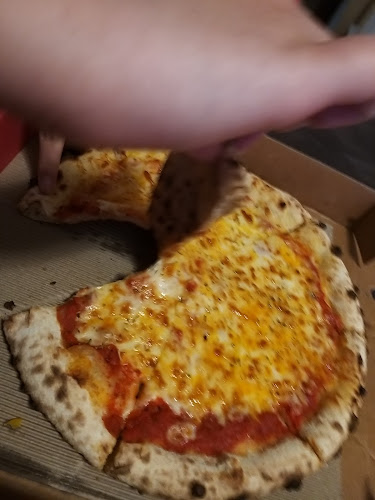 ليتس بيتزا - الضيافة