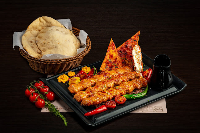 مطعم ولاونج سبيشلو