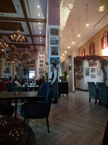 U Walk, near mövie cinema, الرياض 12373