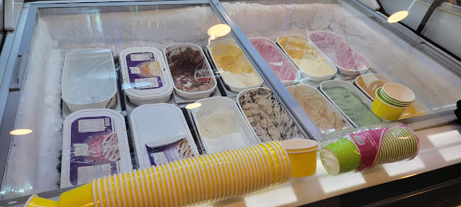 مطعم دجاج هات - المدينة المنورة