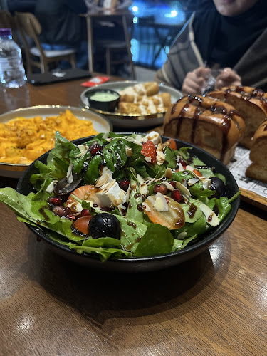 Opinii despre سيتي سناك în القطيف‎ - الضيافة