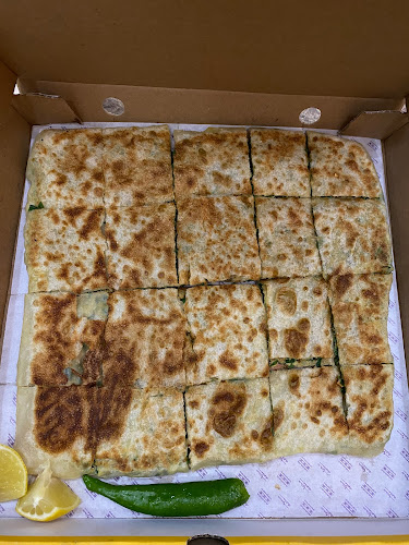 Comentarii opinii despre مطعم حكاية مطبق (مطبق معصوب سمبوسة)