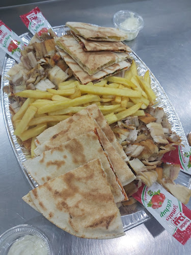 Opinii despre مطعم وجبات السريعة în المزاحمية - الضيافة