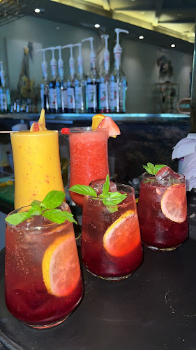 كوفي ولاونج ياني - الرياض