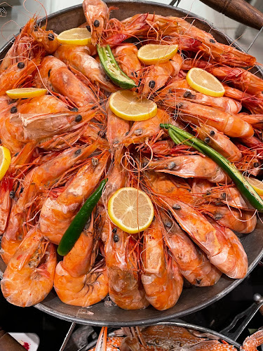 56 آڤنيو داينر