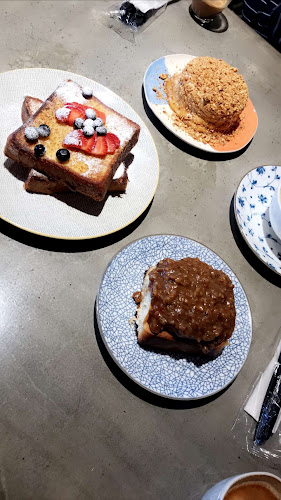 Knead Bakery - الضيافة