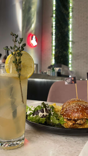 Opinii despre مستر اسادو برغر în الرياض - الضيافة