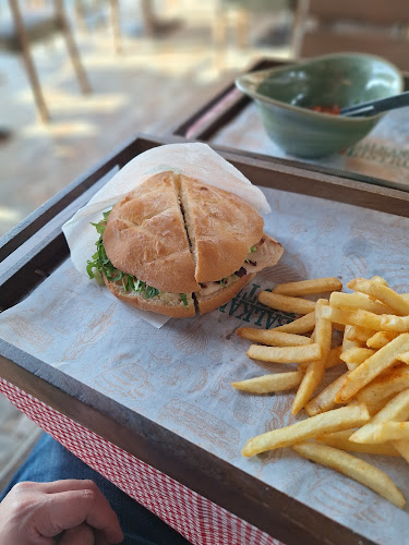 7 بلكانس بسترو