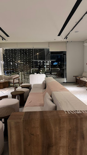 توكسيدو كوفي - الضيافة