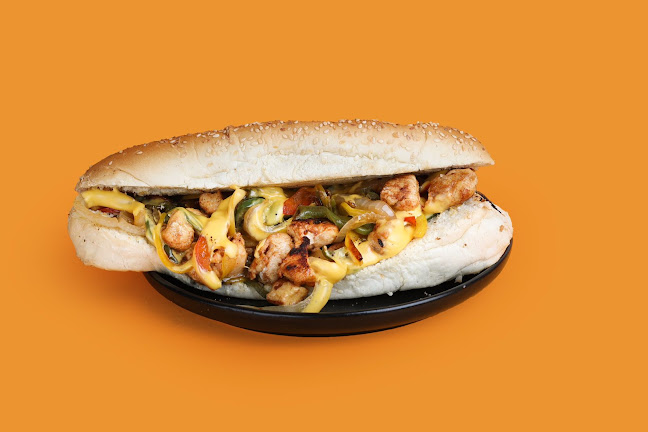 MBM'S Burger & More - الضيافة