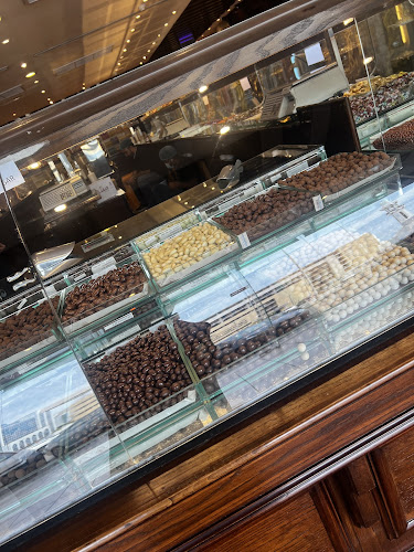 H552+MF4، الروضة، جدة 23433