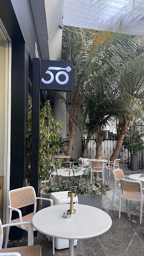 Opinii despre 50 Degrees | مركز الخياط în جدة - الضيافة