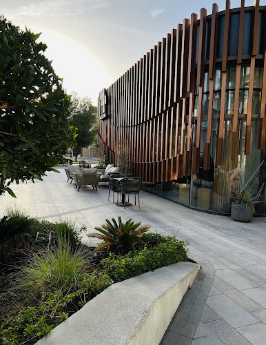 شارع الأمير عبدالعزيز بن مساعد بن جلوي، شارع الأمير محمد بن عبدالعزيز، الرياض 11564